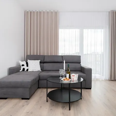 Apartment 69m2 Pomorska - Balcony, Workspace, Bus - By Rentujemy Lodz (Lodz)