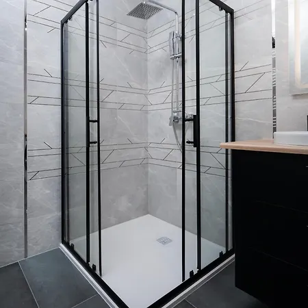 Appartement 69m2 Pomorska - Balcony, Workspace, Bus - By Rentujemy