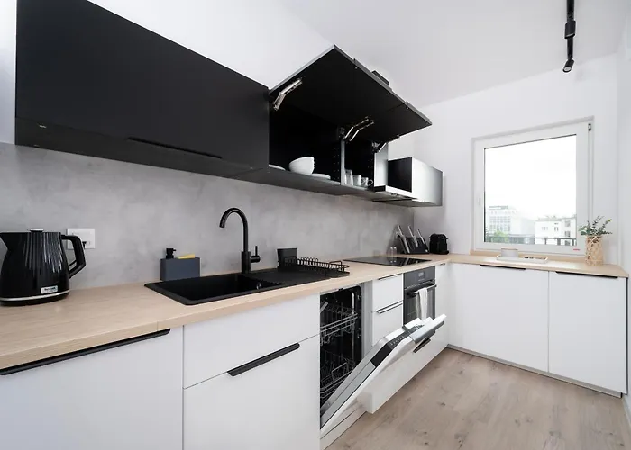 69m2 Pomorska - Balcony, Workspace, Bus - By Rentujemy Lejlighed