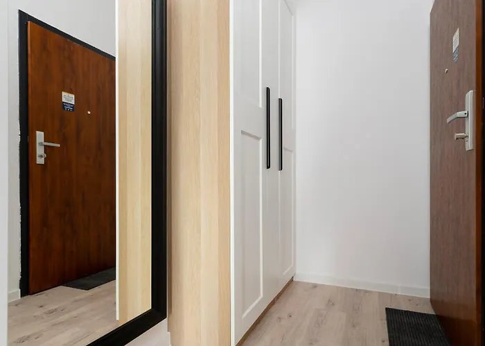 Lejlighed 69m2 Pomorska - Balcony, Workspace, Bus - By Rentujemy