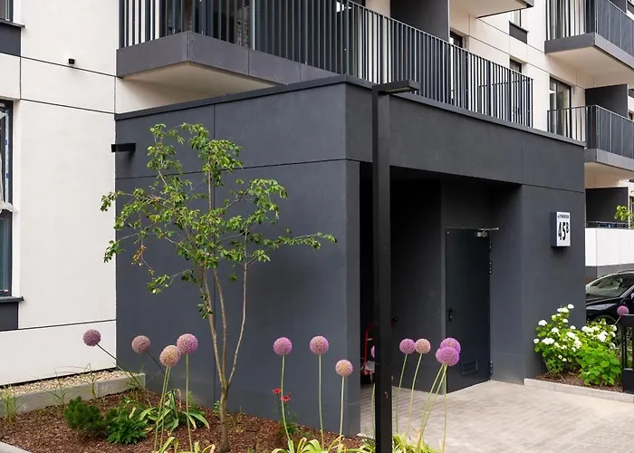 69m2 Pomorska - Balcony, Workspace, Bus - By Rentujemy Lejlighed Łódź