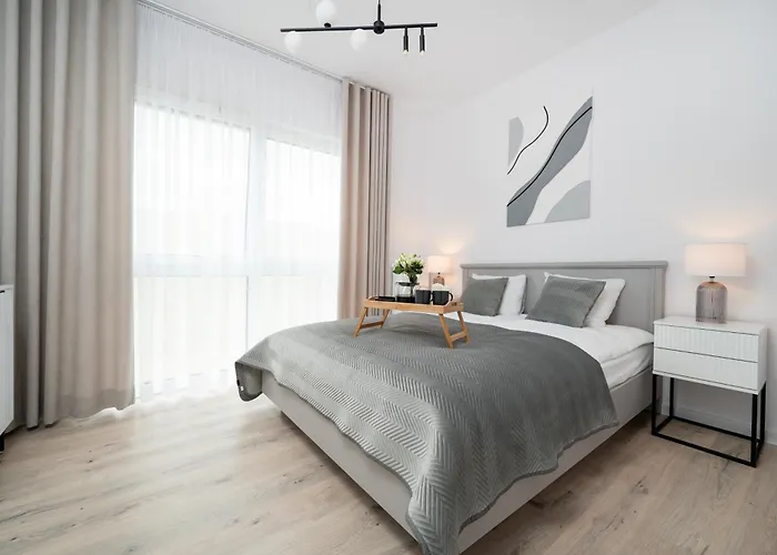 Lejlighed 69m2 Pomorska - Balcony, Workspace, Bus - By Rentujemy