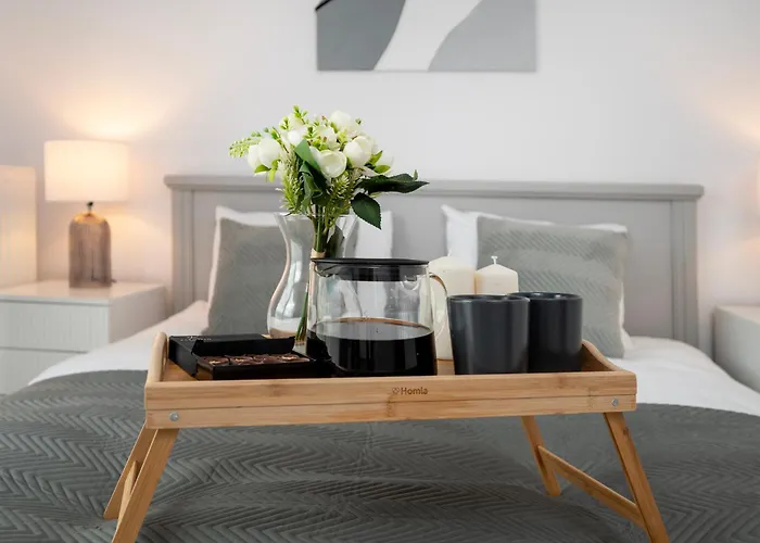 69m2 Pomorska - Balcony, Workspace, Bus - By Rentujemy * Łódź